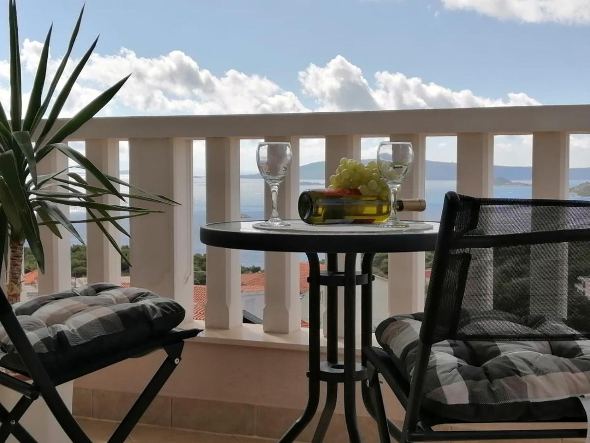 Apartments Blue Lagoon Trogir Exterior foto