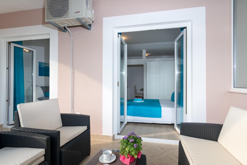Apartments Blue Lagoon Trogir Exterior foto