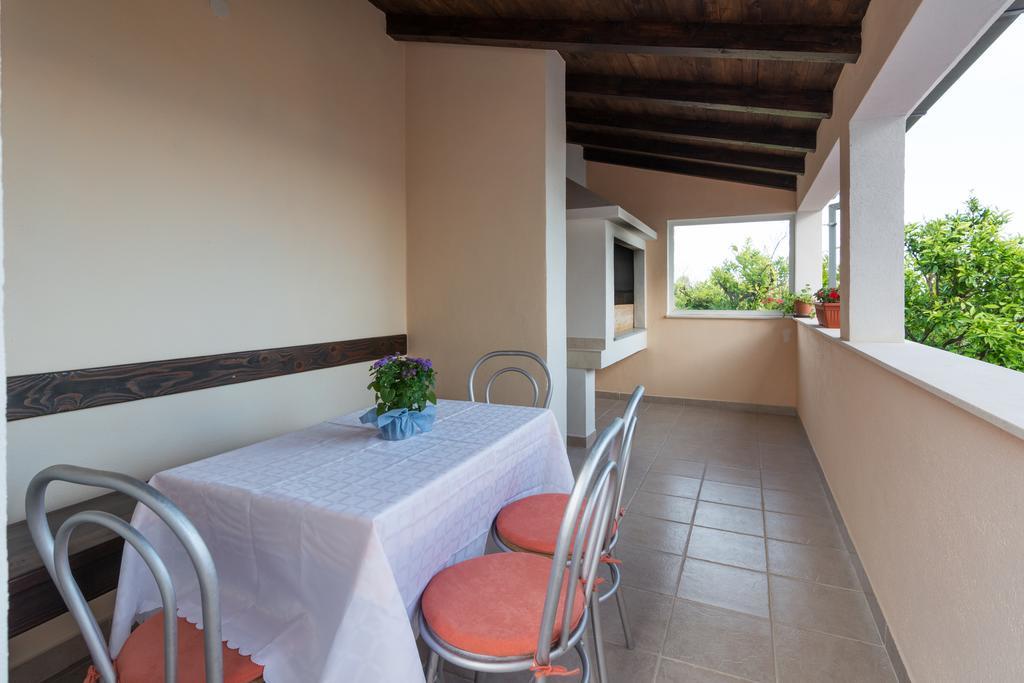 Apartments Blue Lagoon Trogir Exterior foto