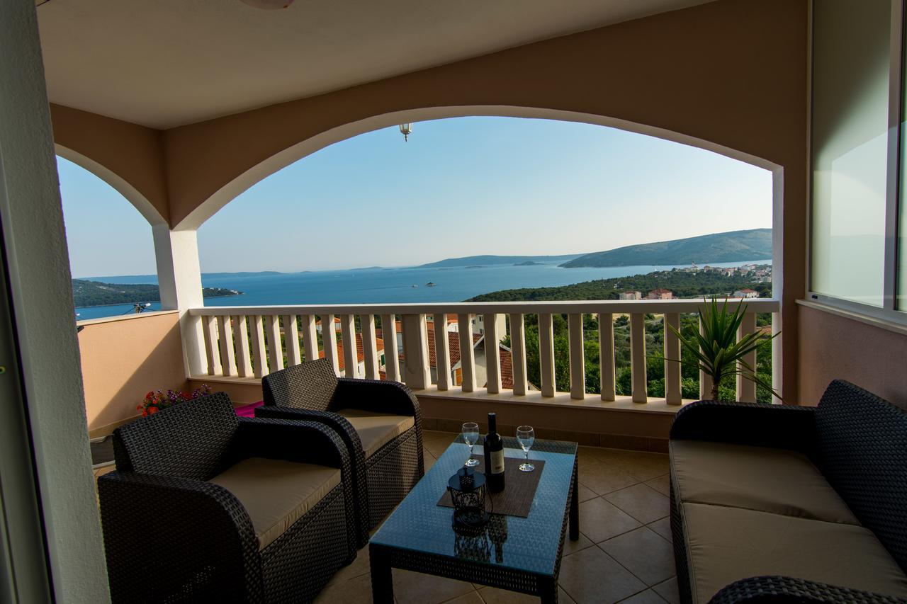 Apartments Blue Lagoon Trogir Exterior foto