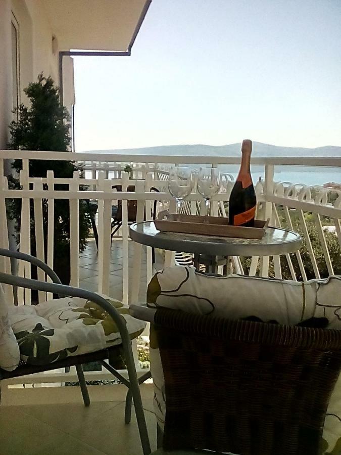 Apartments Blue Lagoon Trogir Exterior foto