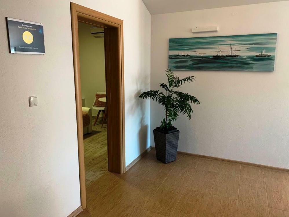 Apartments Blue Lagoon Trogir Exterior foto